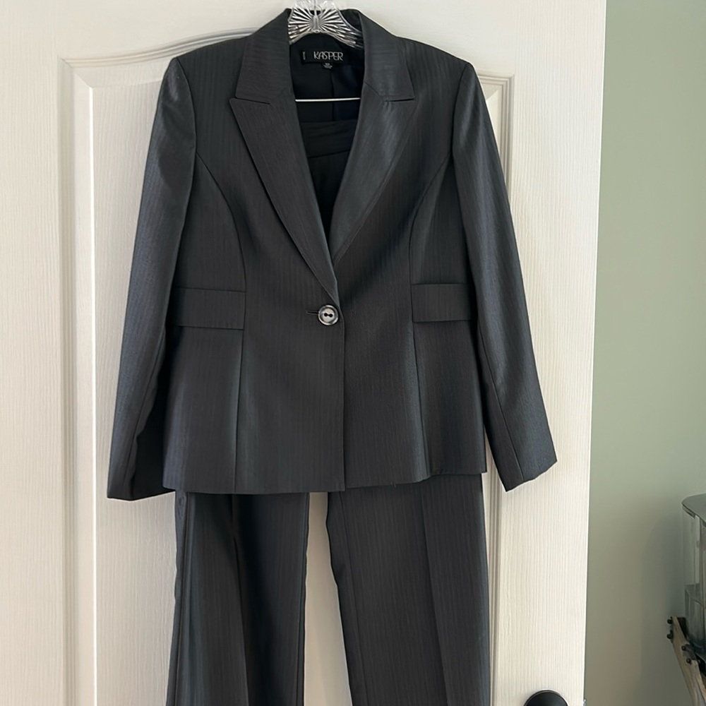 Kasper suit Jacket and Pants